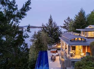 1580 Lands End Rd, North Saanich, BC V8L 5L5