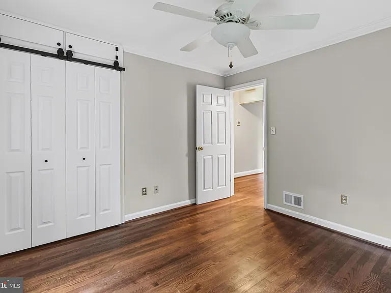 7614 Woodridge Cir — Photo 23