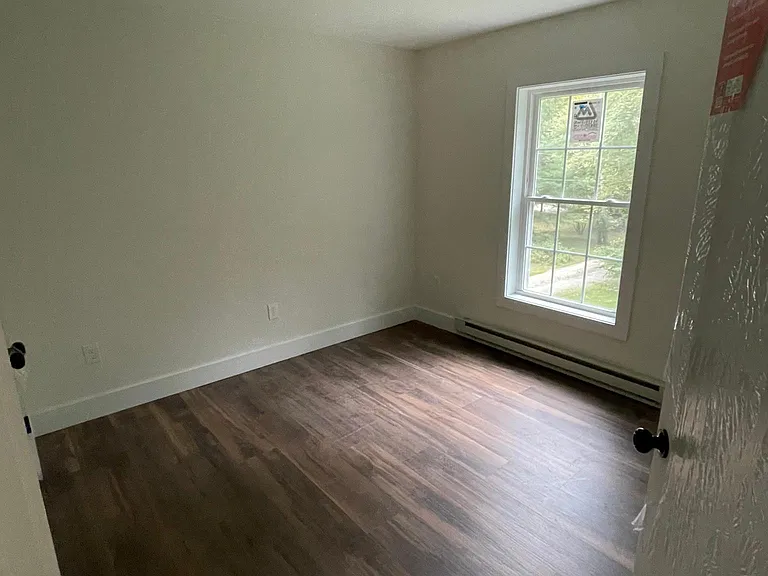 Redwood Ln — Photo 5