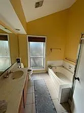 7411 Creekfield Dr — Photo 12