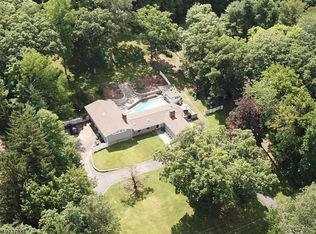 195 Stanhope Rd, Sparta, NJ 07871