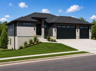 6302 11th Ave, Kearney, NE 68845