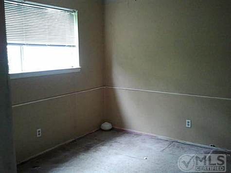3rd image of 1511 Marlee Ln