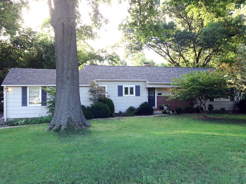 1st image of 5209 W 65th Pl