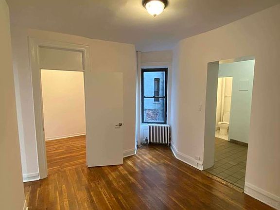 5th image of 308 E 78th St #3FW