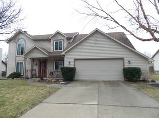 8404 Hawk Spring Hl, Fort Wayne, IN 46825