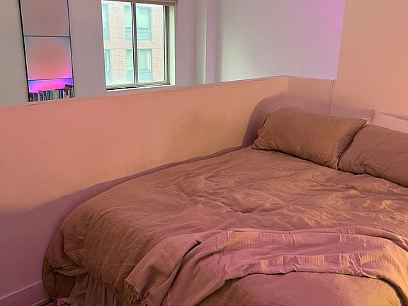 4th image of 224 Wythe Ave APT 72B