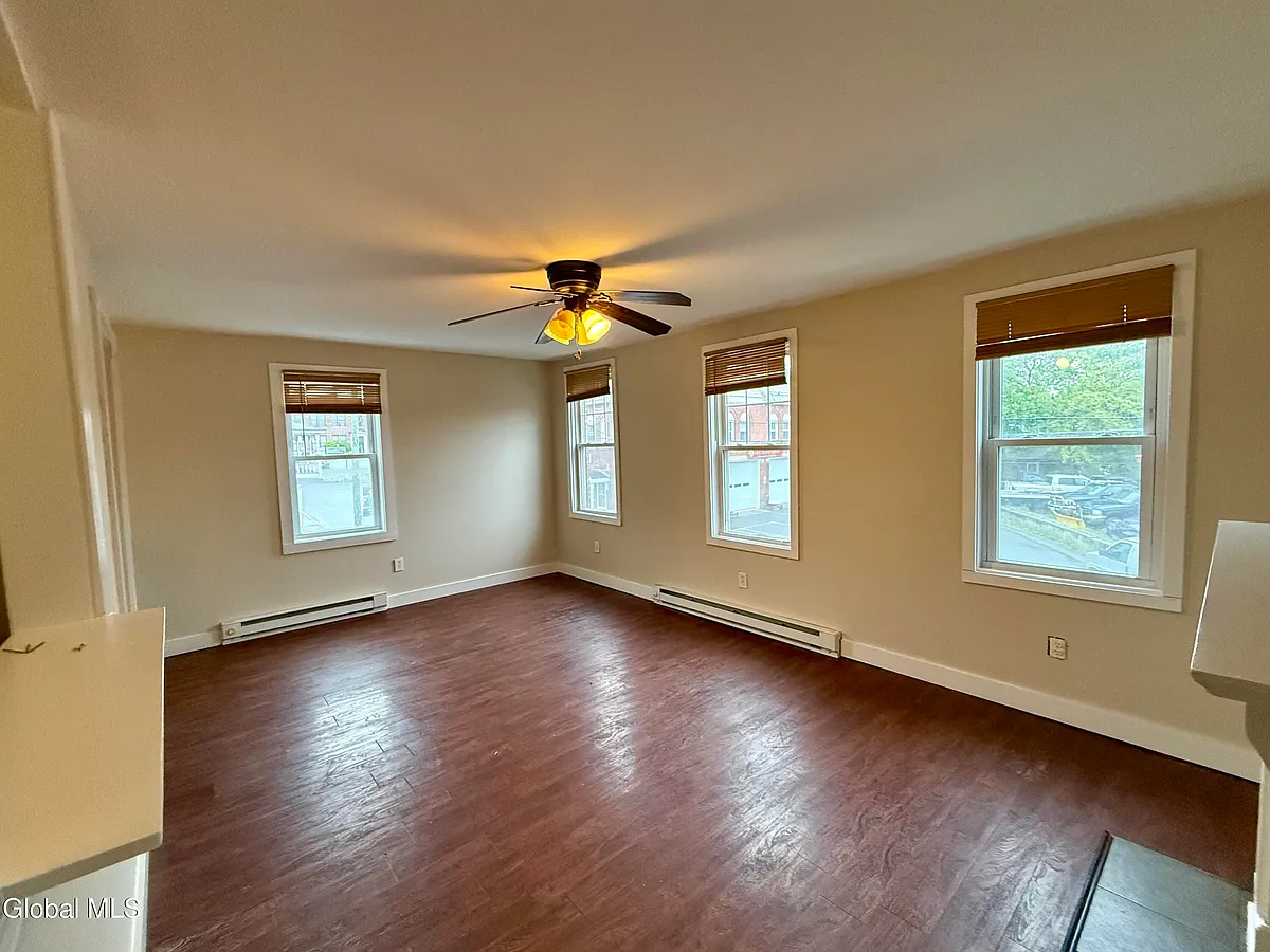 Building Photo - 751 Hudson Ave #7