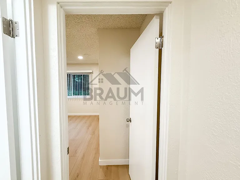 4636 LAUREL CANYON, LLC — Photo 21