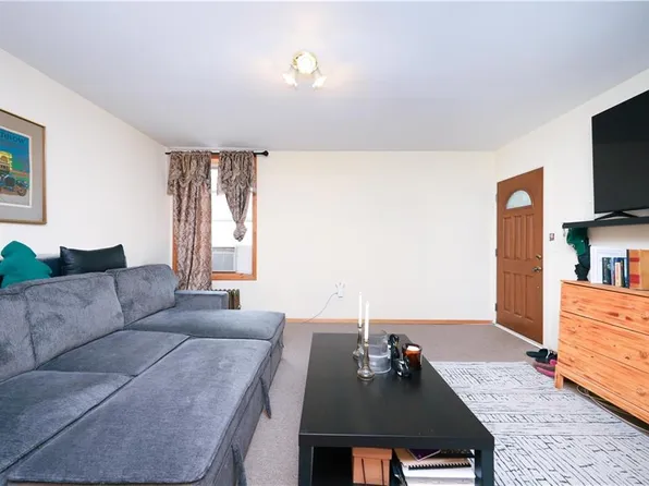 2391 East 3rd Street image 17 of 33