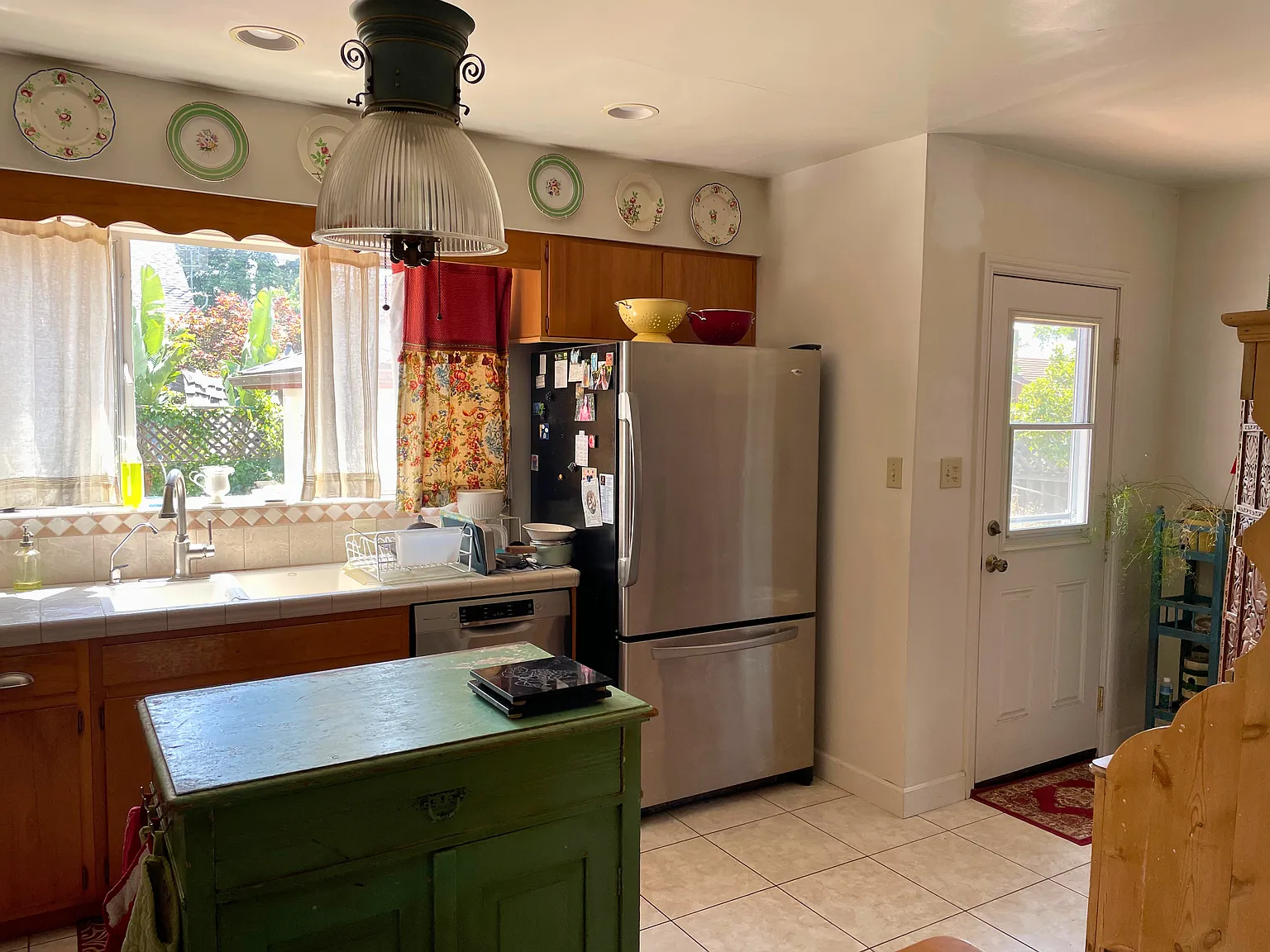 4 bed, 1748 sqft, $1,400 — Photo 4