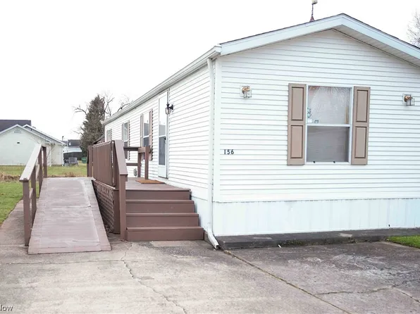 156 Oakwood Dr, Beloit, OH 44609