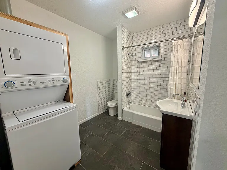 2202 Lexington Ave #A — Photo 5