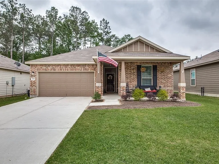 2151 Lost Timbers Dr — Photo 1