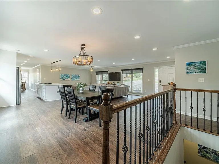 691 Harbor Cv — Photo 24