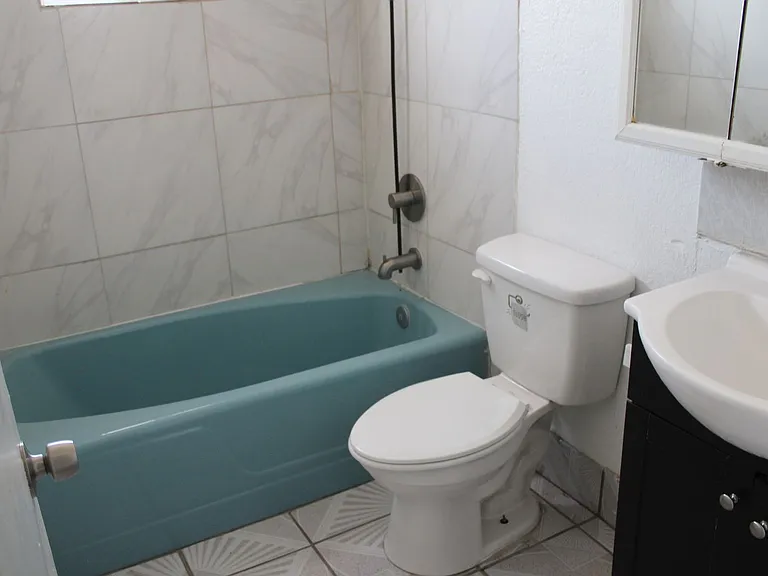 1368 Reid Rd #B — Photo 11