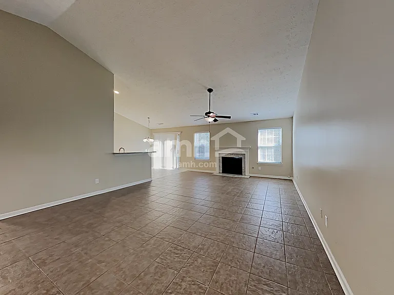 247 Rockingham Dr — Photo 3