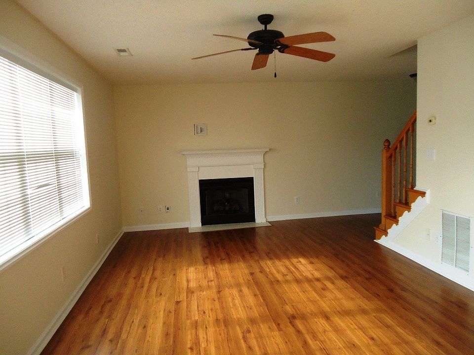 1st image of 3935 Ttt1 Sterling Pointe Dr