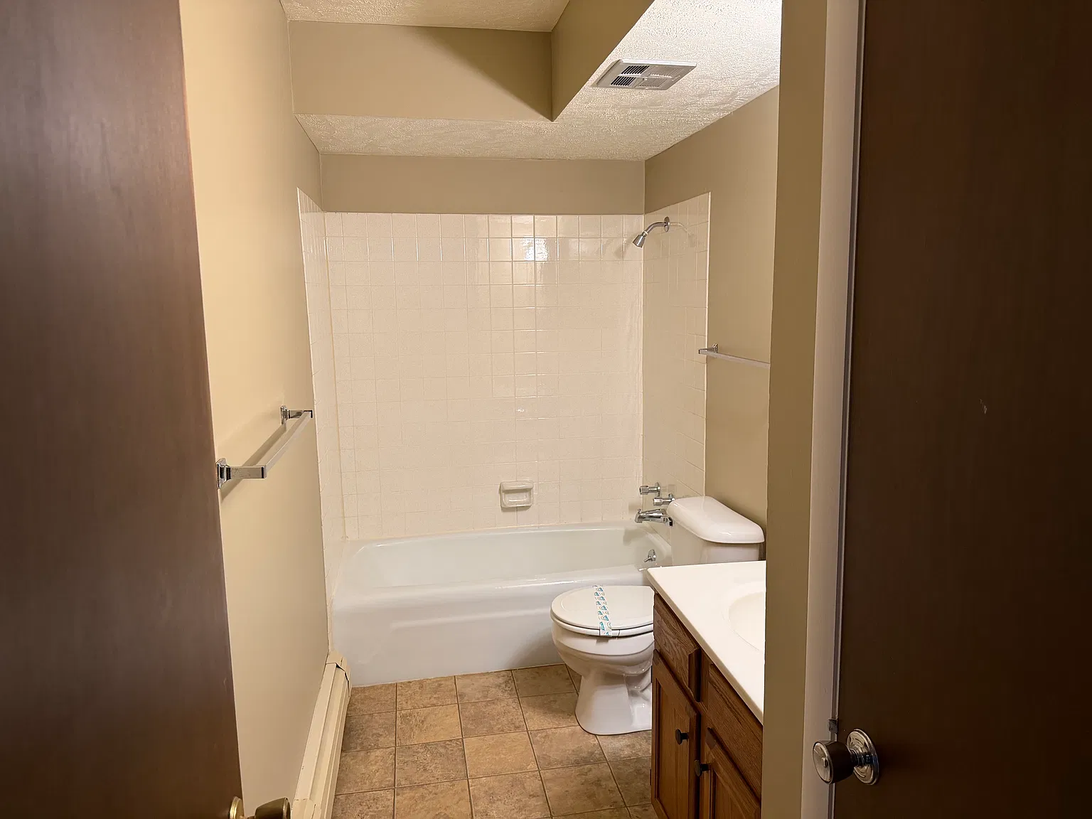 1 bed, 700 sqft, $950 — Photo 2