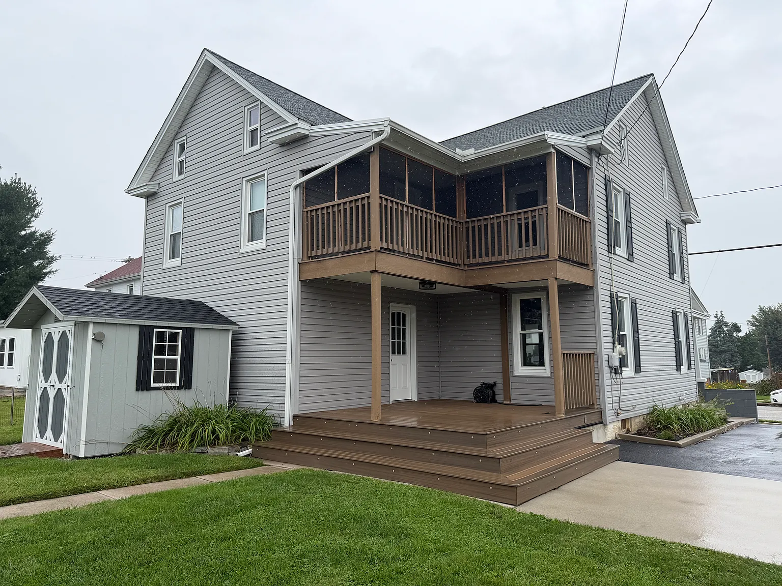 4 bed, 1.5 bath, 2200 sqft, $2,500 — Photo 1