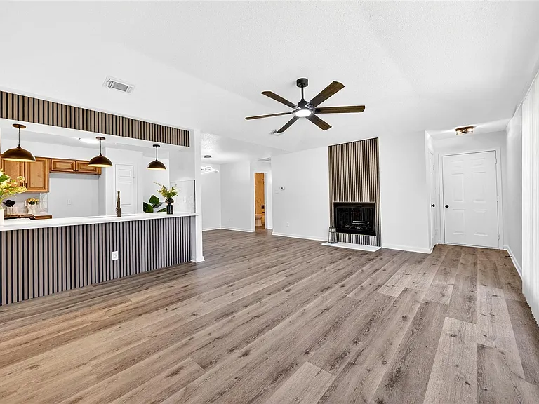 8618 Van Hut Ln — Photo 7