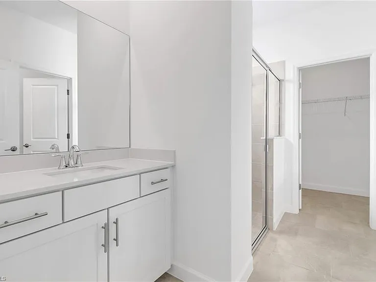 19708 Hinkley Dr — Photo 15