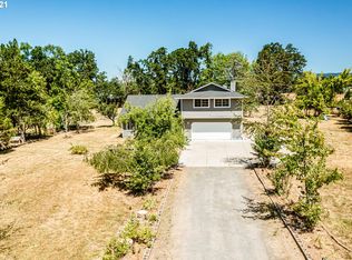 38863 Skeeter Bee Loop, Dexter, OR 97431