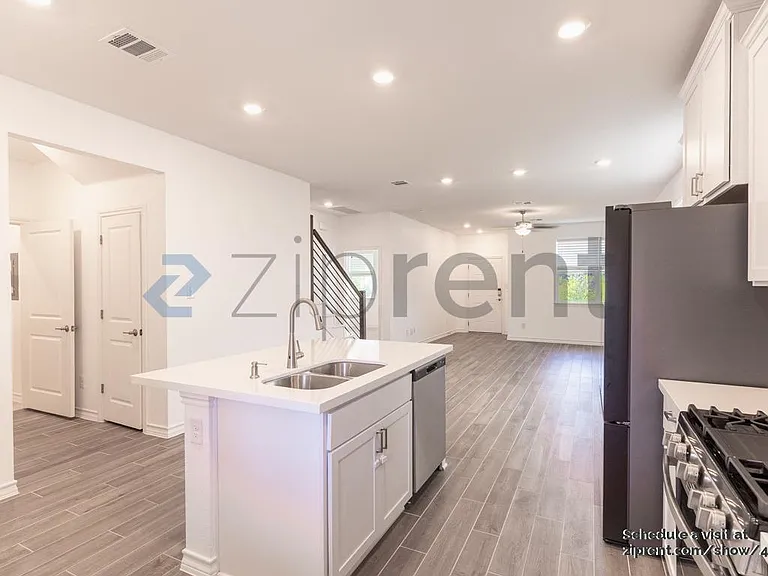 117 Watkinville Rd — Photo 6