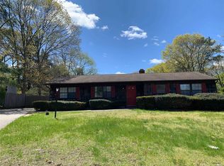 648 Townline Rd, Hauppauge, NY 11788
