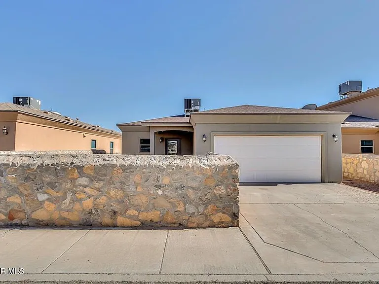 12921 Hueco Cave Dr — Photo 39