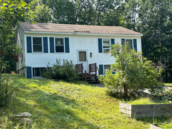 9 Lynwood Drive, Waterboro, ME 04061