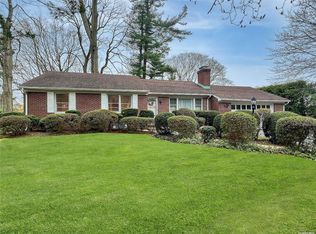 37 Red Spring Ln, Glen Cove, NY 11542