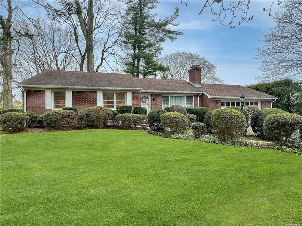 37 Red Spring Lane, Glen Cove, NY 11542