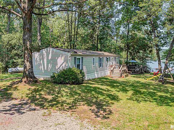 2nd image of 2030 Gierten Rd