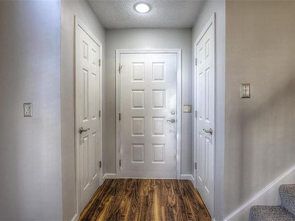 4th image of 9206 W 121st Ter