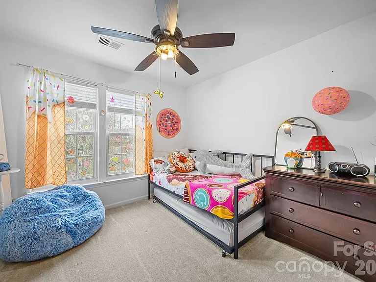 17610 Delmas Dr — Photo 17