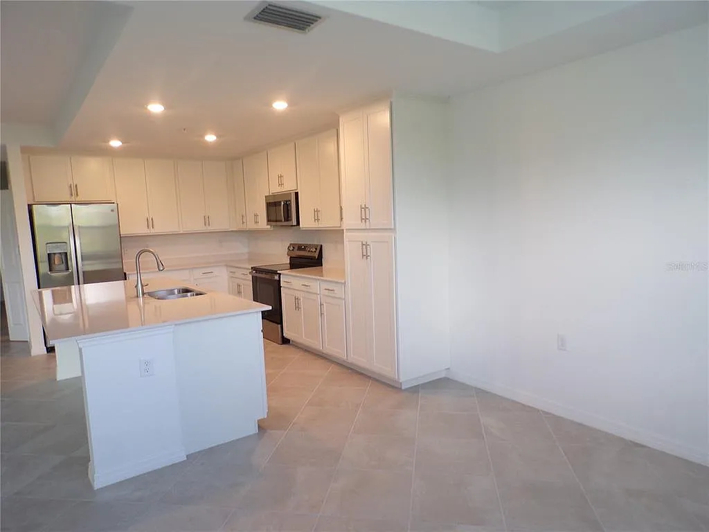 2 bed, 2.0 bath, 1154 sqft, $1,575 — Photo 4