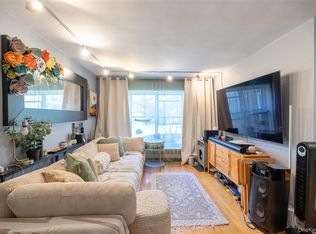 221 Middleneck Road #M-2, Great Neck, NY 11021