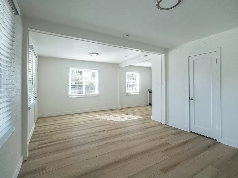 1308 Woolner Ave #A — Photo 6