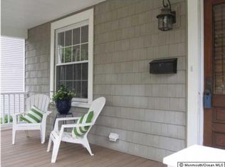 31 Maple Ave, Fair Haven, NJ 07704