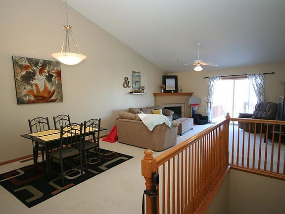 4th image of 188 Kenton Way