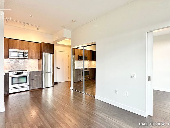 3rd image of 30 Ordnance St #2504