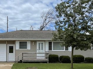 203 Harrison St, Victor, IA 52347