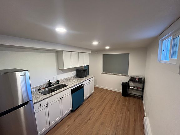 2nd image of 2514 E Buena Ventura St #B