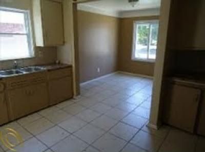 5th image of 11382 Grandville Ave