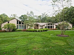 215 Hillcrest Rd, Pittsburgh, PA 15238