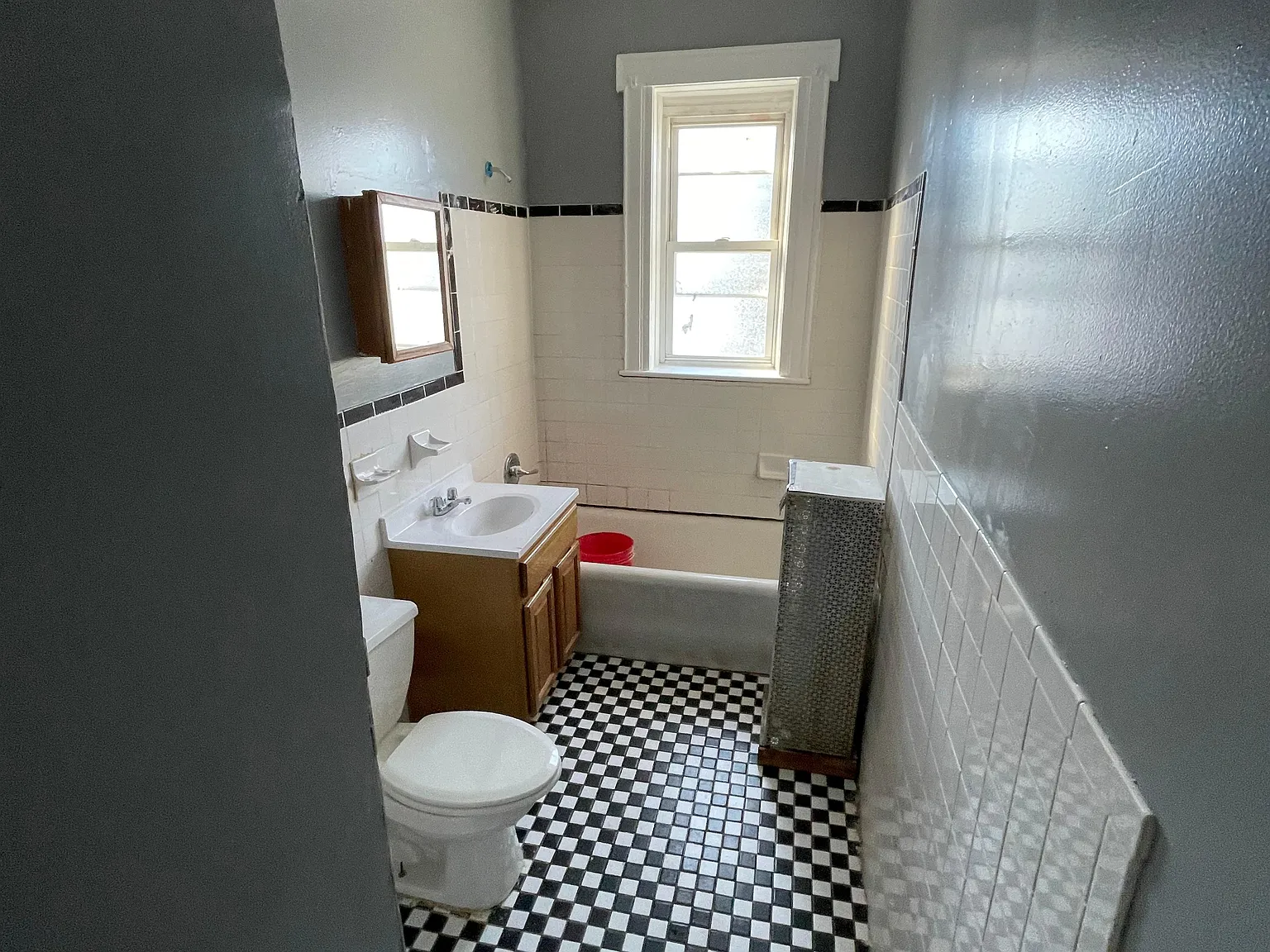 2 bed, $1,600 — Photo 2
