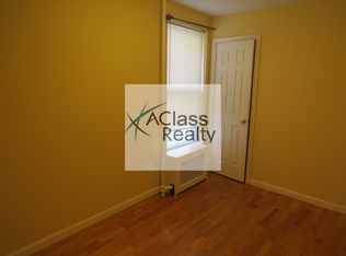 2816 47th St APT 2R, Astoria, NY 11103