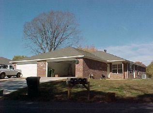 907 Amis Rd, Rogers, AR 72756