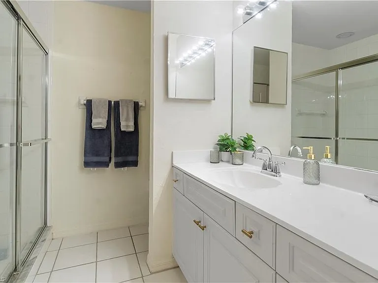 348 Carinosa Ct #18-10 — Photo 7